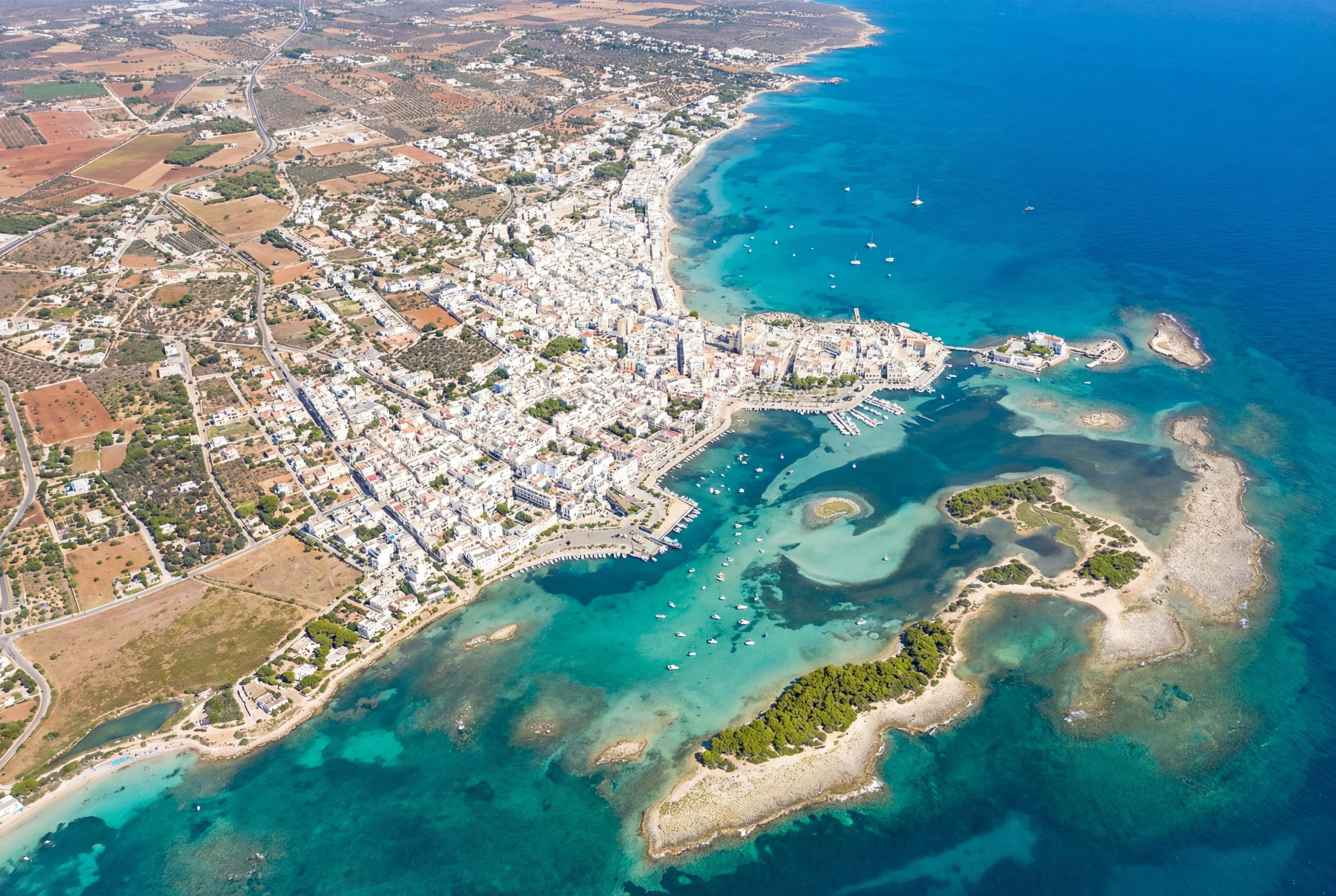 Isola dei Conigli. Beach near Porto Cesareo, Salento